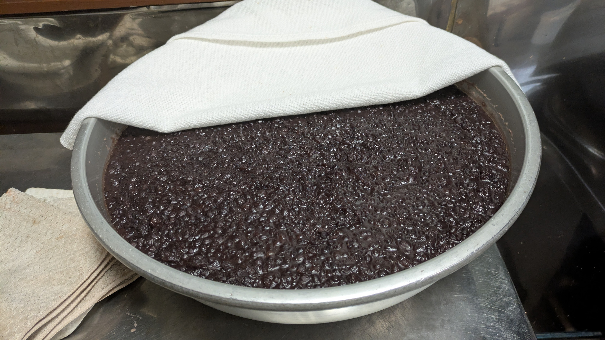 北海道産小豆を使った鈴為もちやの餡